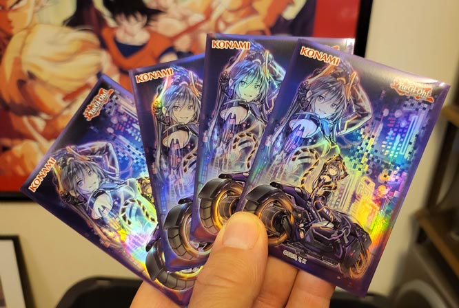 Yu-Gi-Oh! I:P Masquerena Card Sleeves Back